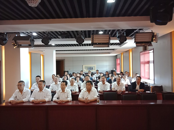 隴運(yùn)集團(tuán)公司黨委開(kāi)展“不忘初心、牢記使命”紀(jì)念建黨98周年主題黨日活動(dòng)