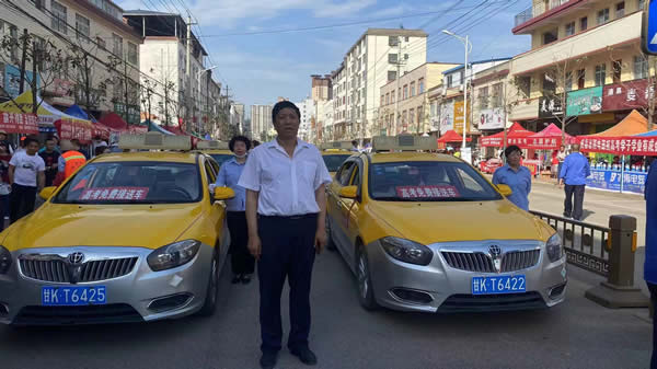 “愛心送考、奉獻社會”---隴運集團在行動